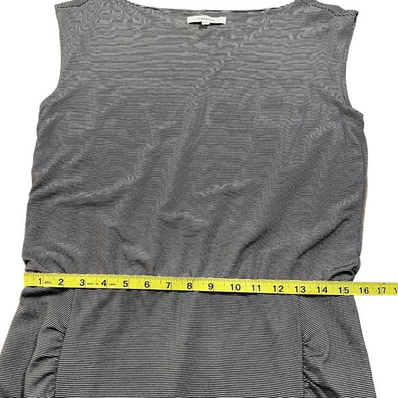 Athleta Westwood Dress Womens Size M Micro Striped Gray Black Ruched Blouson - Picture 8 of 9